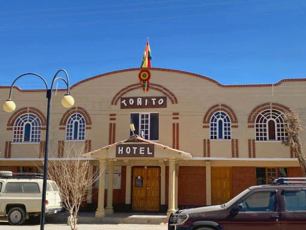 Tonito Hotel Ουγιούνι Εξωτερικό φωτογραφία