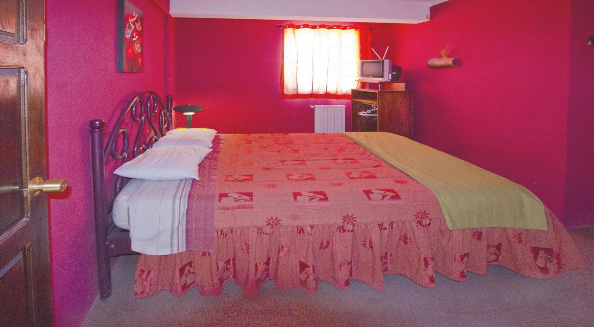 Tonito Hotel Ουγιούνι Εξωτερικό φωτογραφία